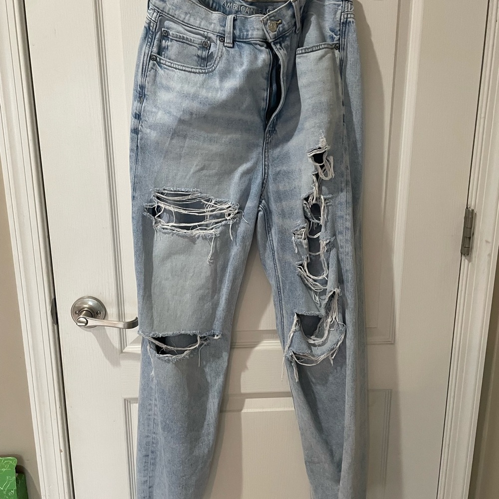 American Eagle Outfitters Light Blue Distressed Boyfriend Jeans